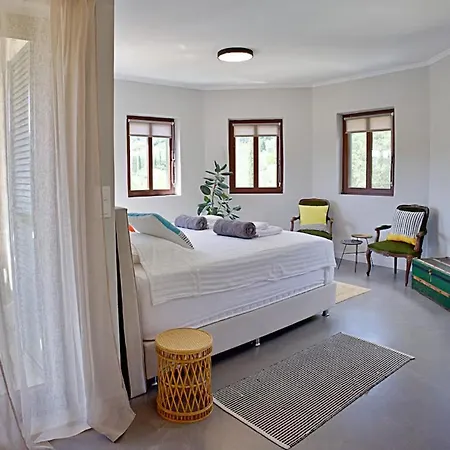 Villa Samaras *