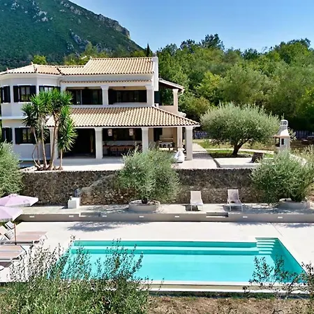 Villa Samaras *